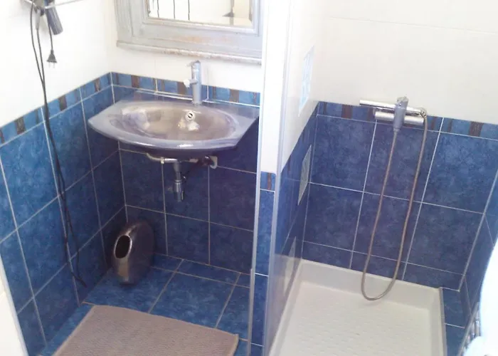 Patrick&pierre Panzió Nîmes